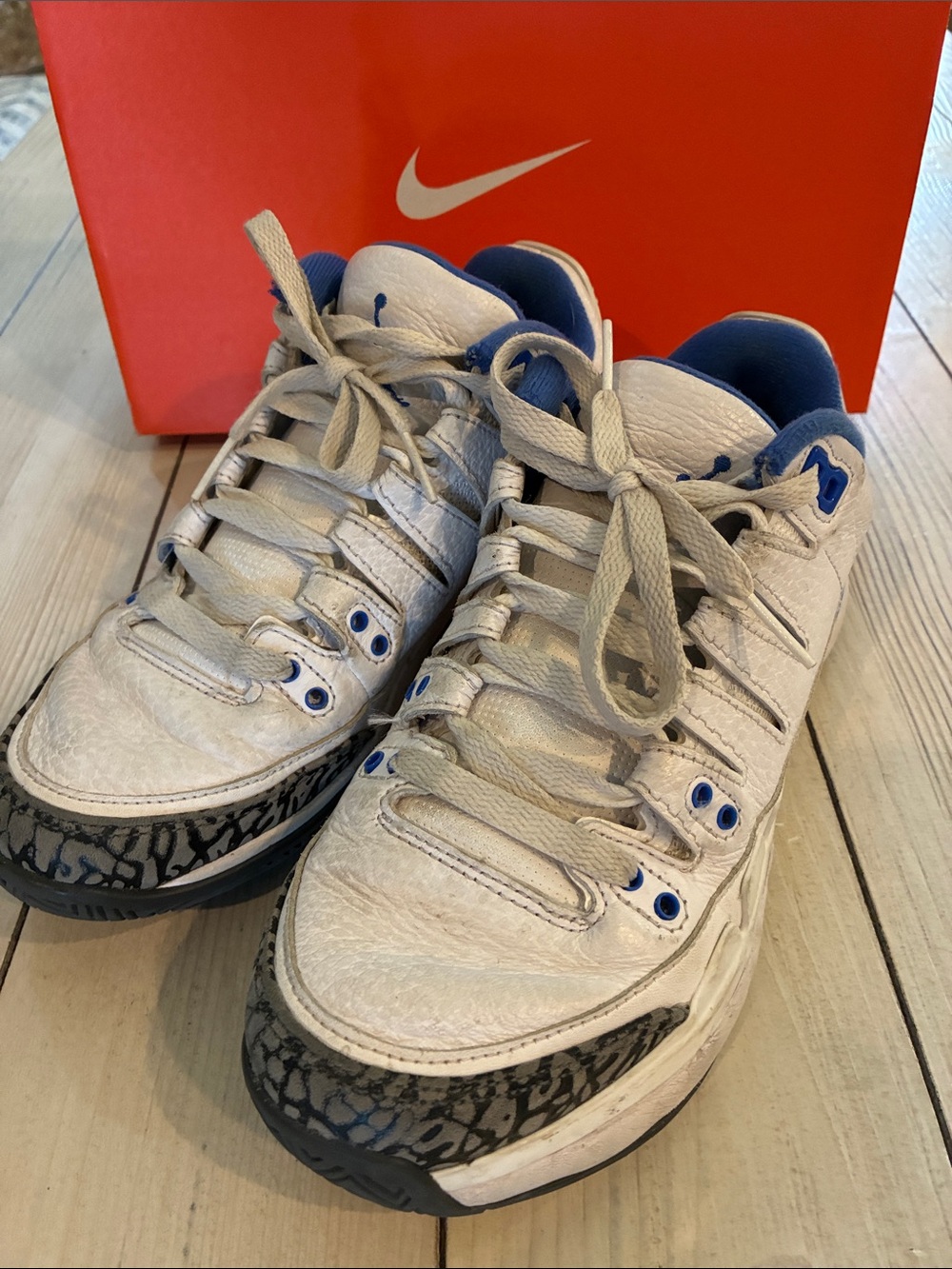 Nike Kids White and Blue Sneakers (tennis)